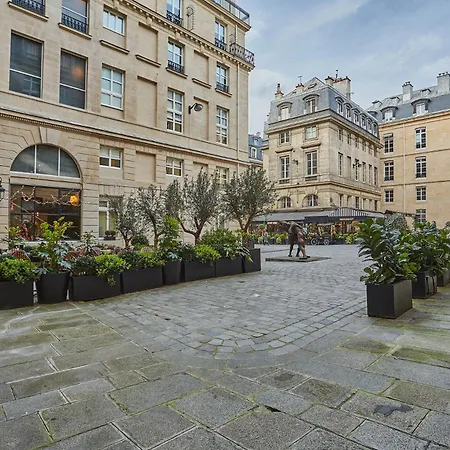 Louvre/palais Royal By Studioprestige *