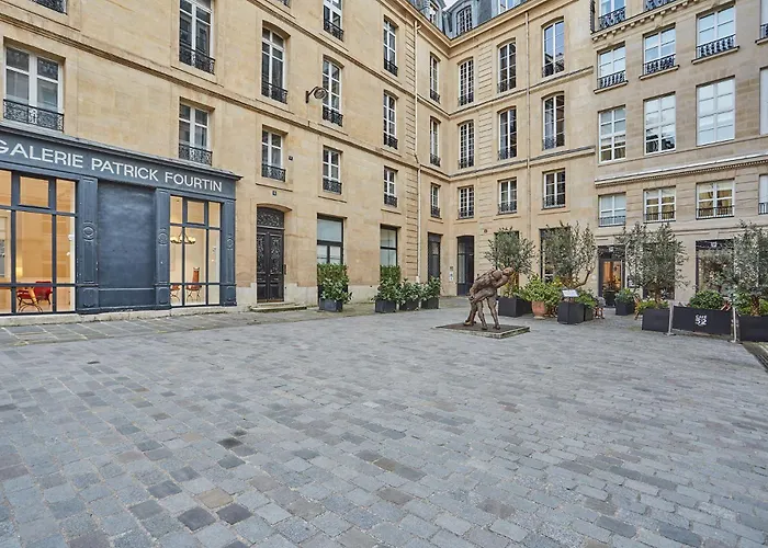 Louvre/palais Royal By Studioprestige